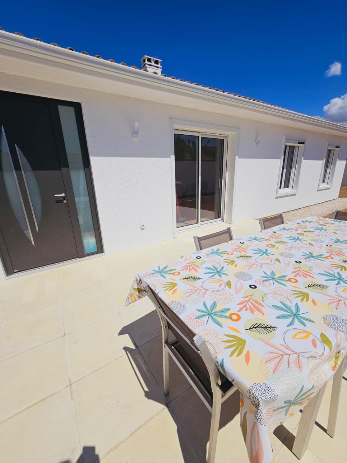Maison De Vacances Entiere A 10 Mn De La Rochelle Dompierre-sur-Mer Eksteriør billede